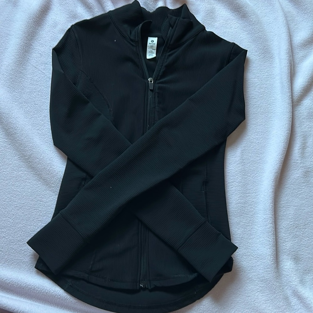 90 Degree By Reflex define jacket.